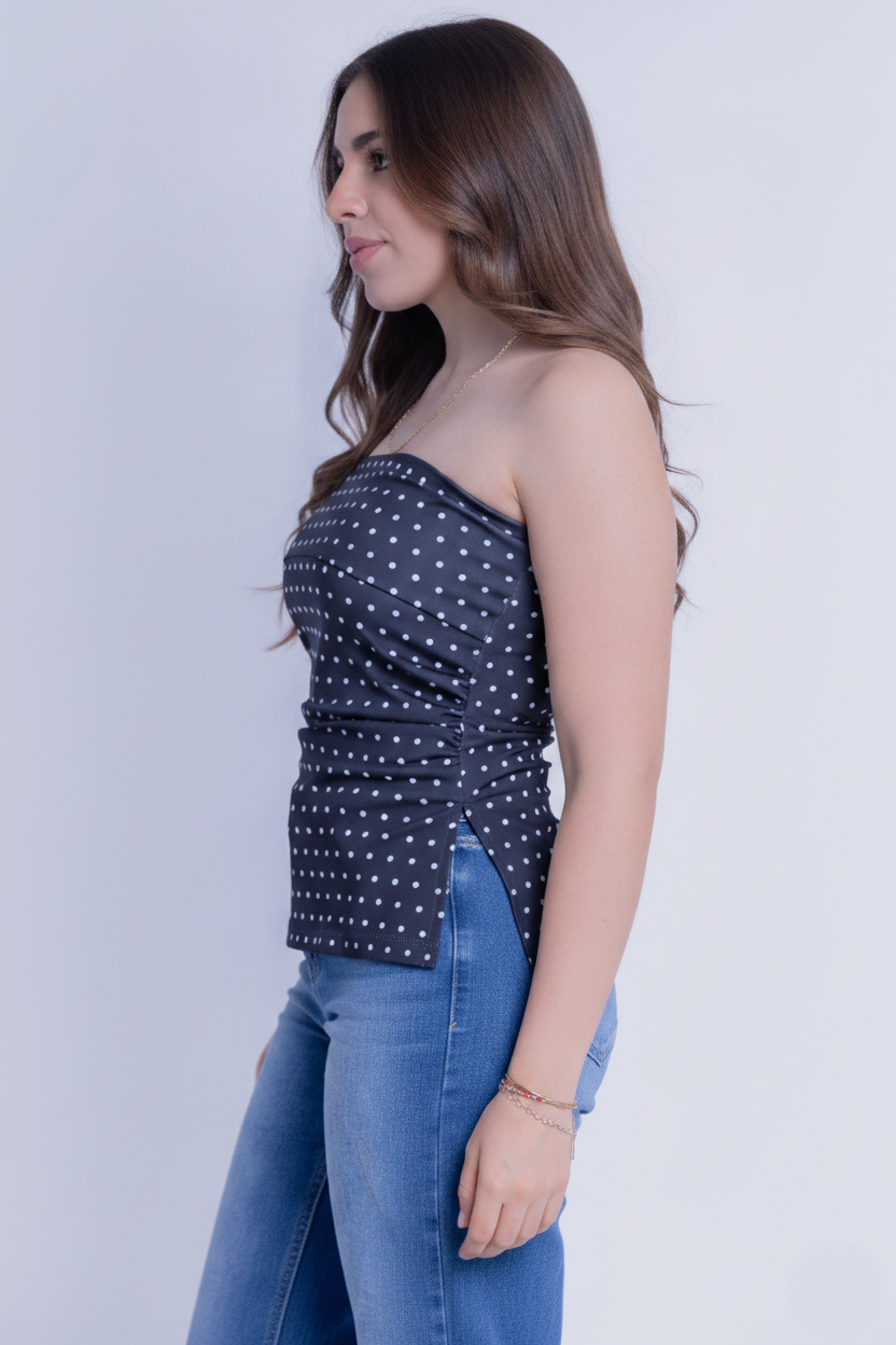 Crop top strapless negro con puntos decorativos