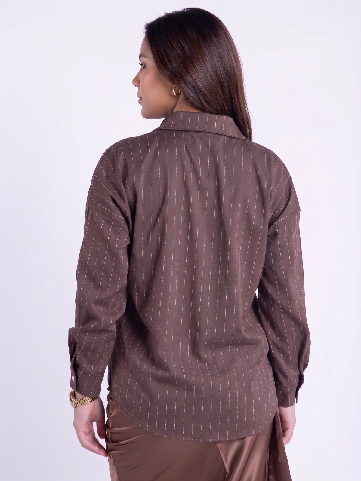 Blusa cafe a rayas abotonada