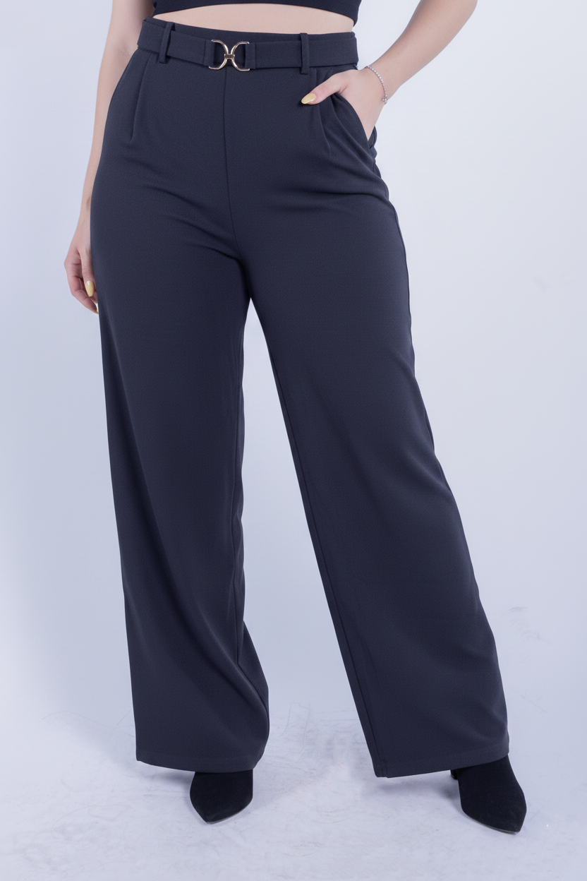 Pantalón negro con medio cinto y bolsas laterales