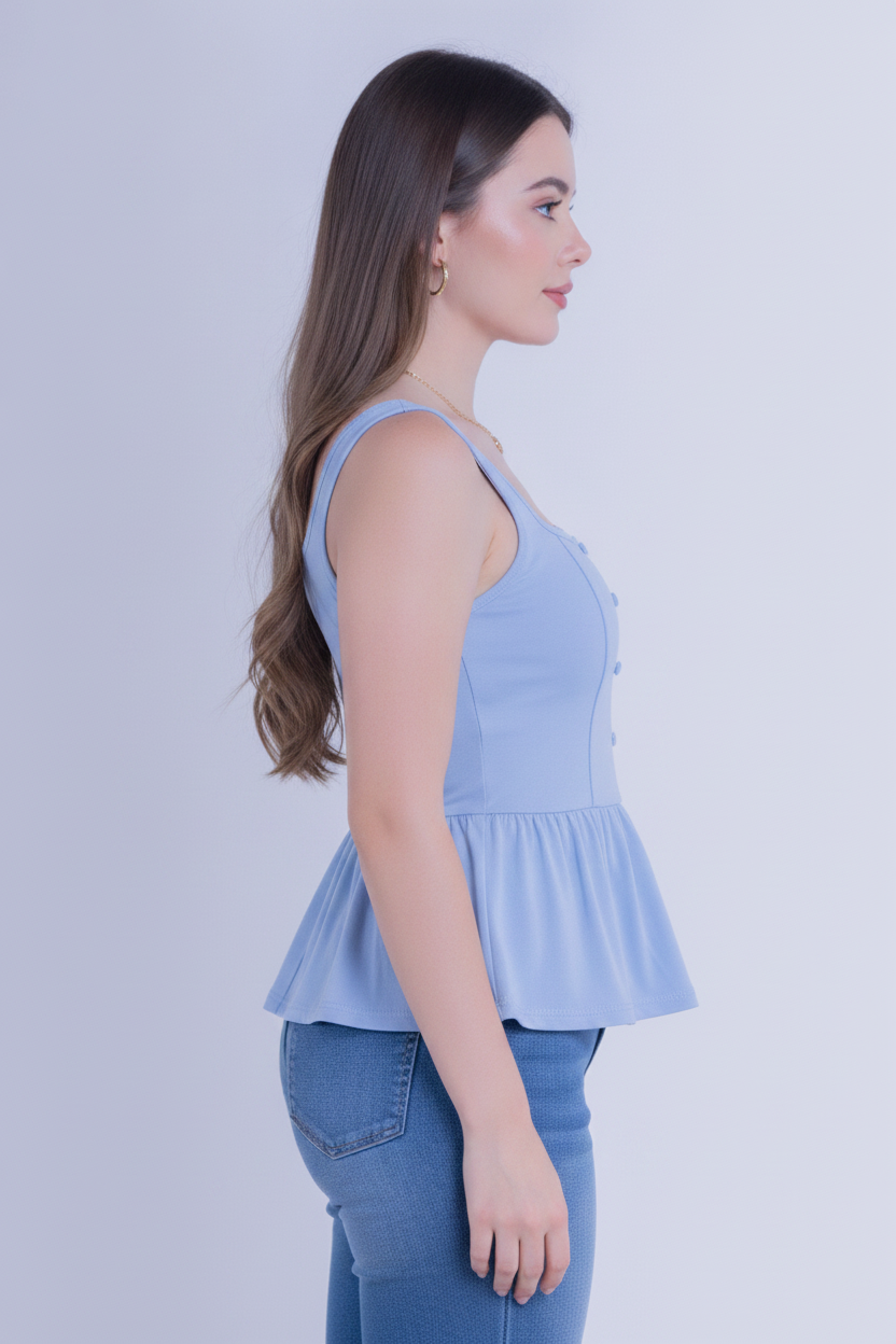 Blusa de tirantes azul con botones decorativos