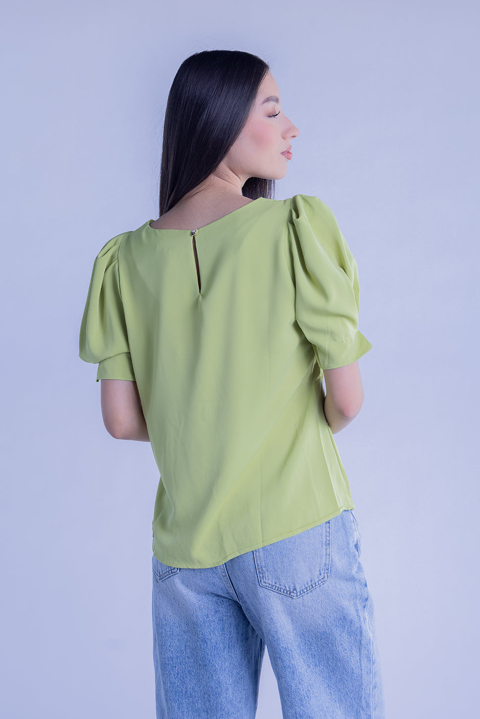 Blusa verde con manga de globo