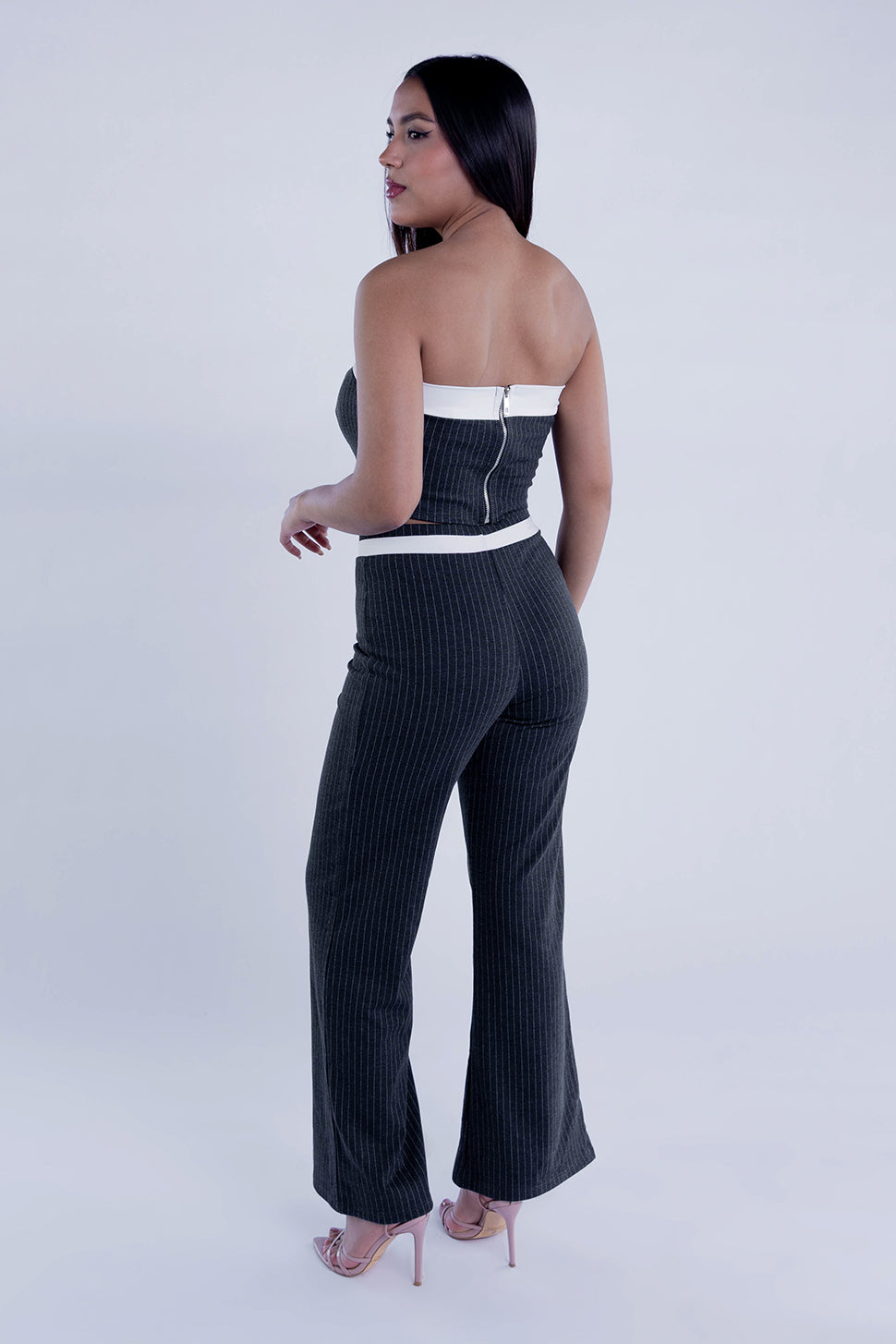 Conjunto de dos piezas negro con contraste de color