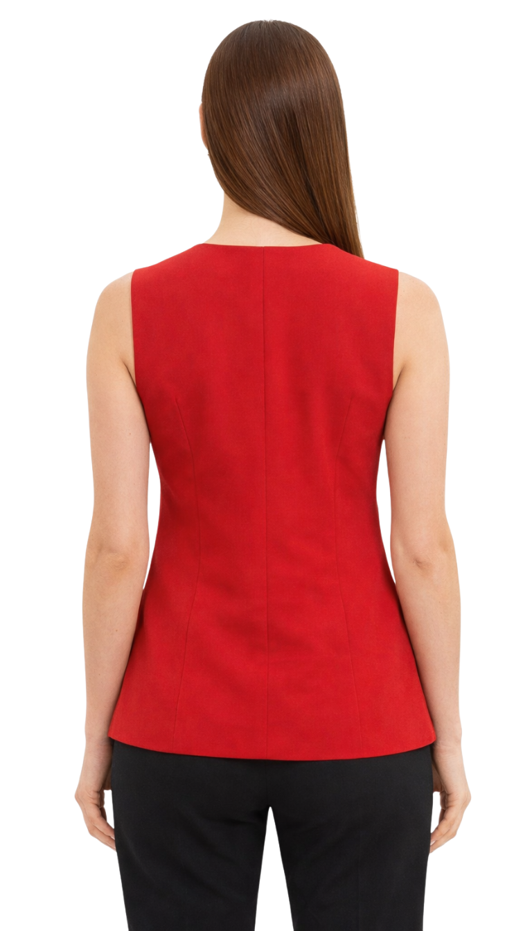 Chaleco rojo abotonado, con cuello rectangular