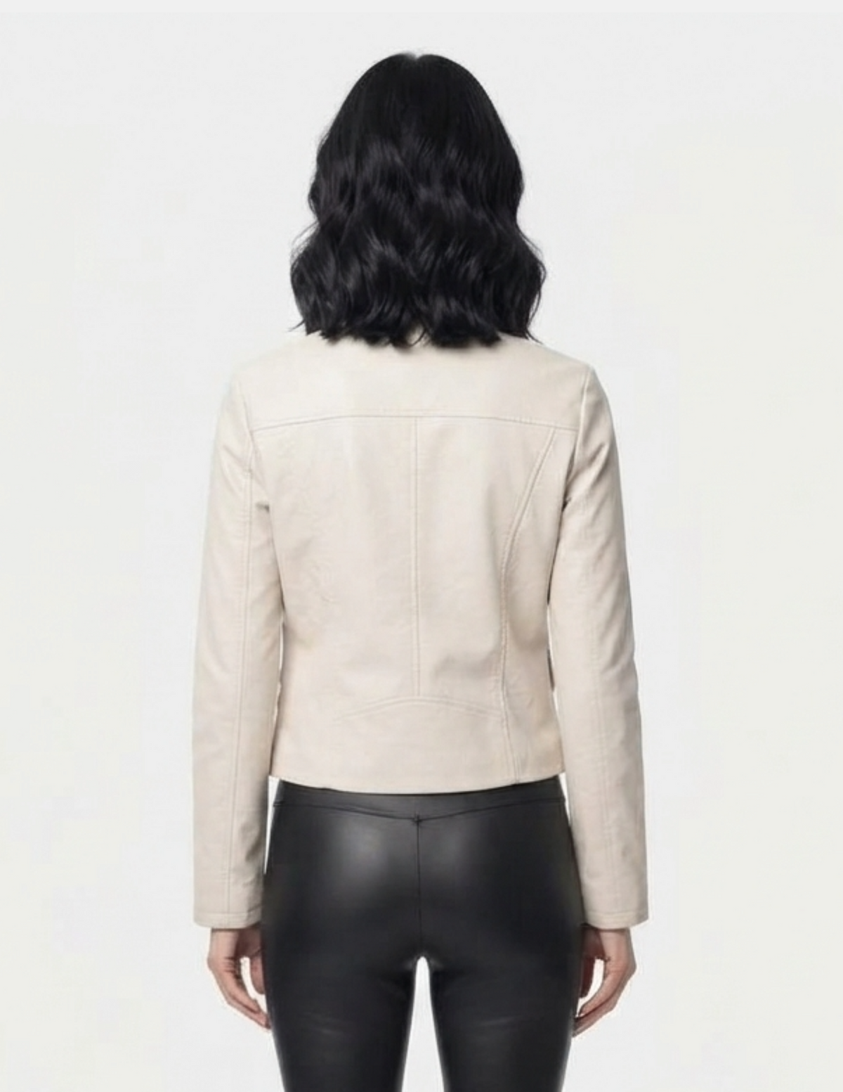 Chamarra de vinipiel estilo biker