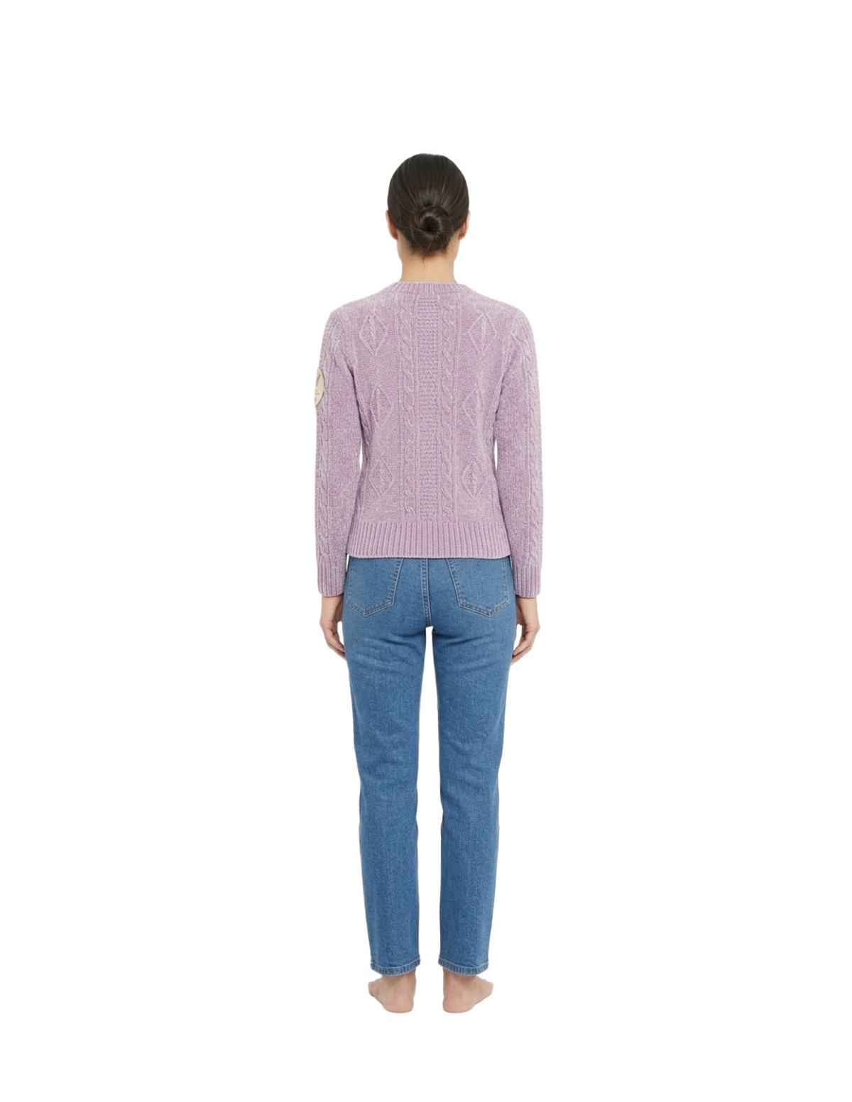 Suéter morado cuello redondo con relieves decorativos