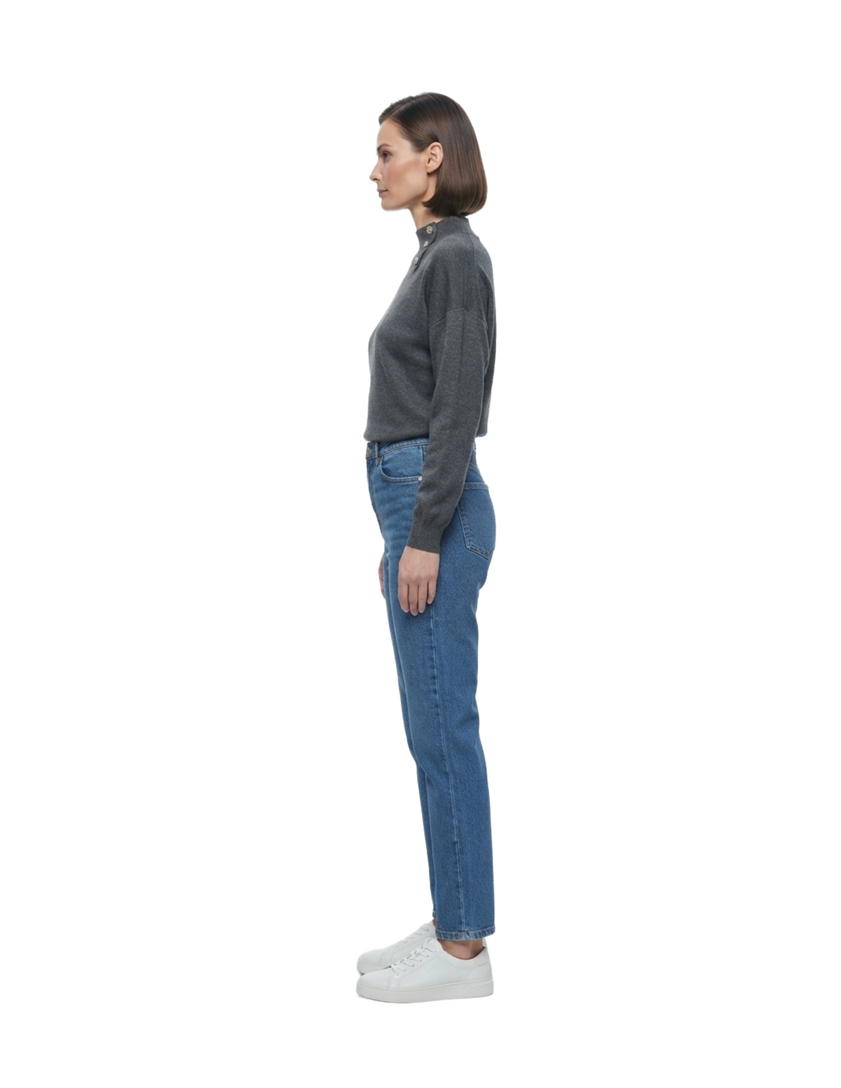 Suéter gris cuello alto con brillo decorativo