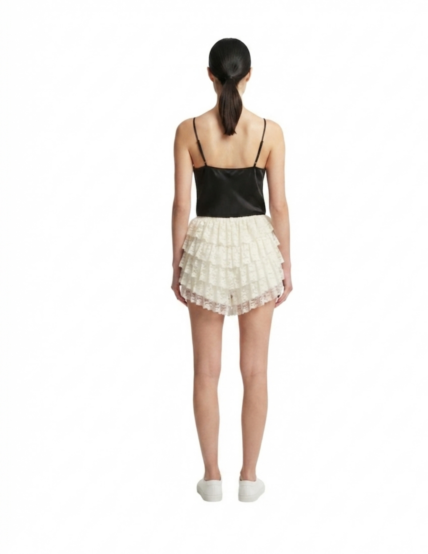 Short beige con encaje