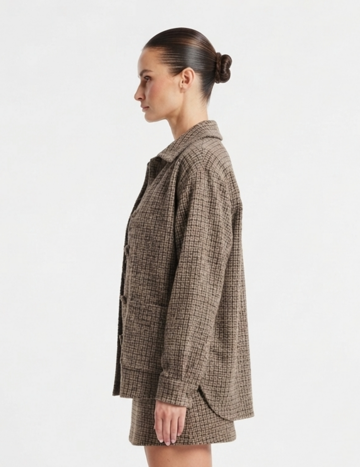 Conjunto cuadriculado de chaqueta y falda