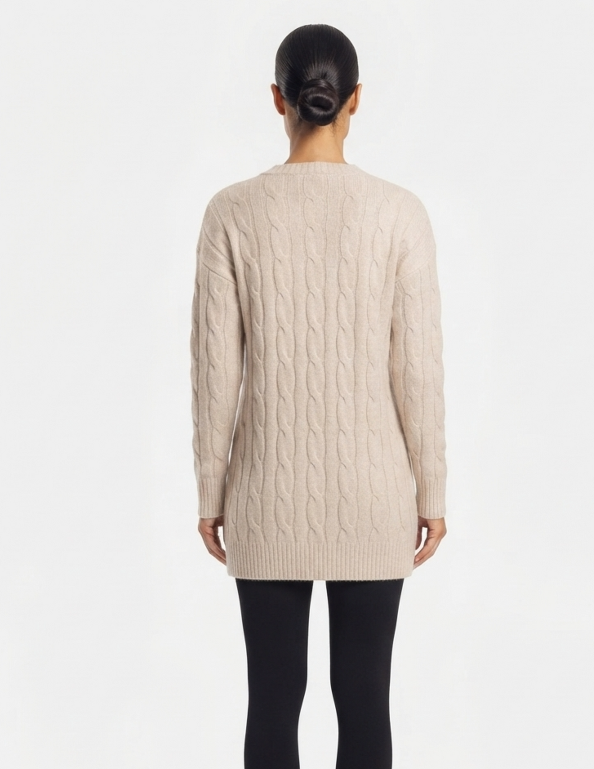 Sueter beige largo con efecto trenzado