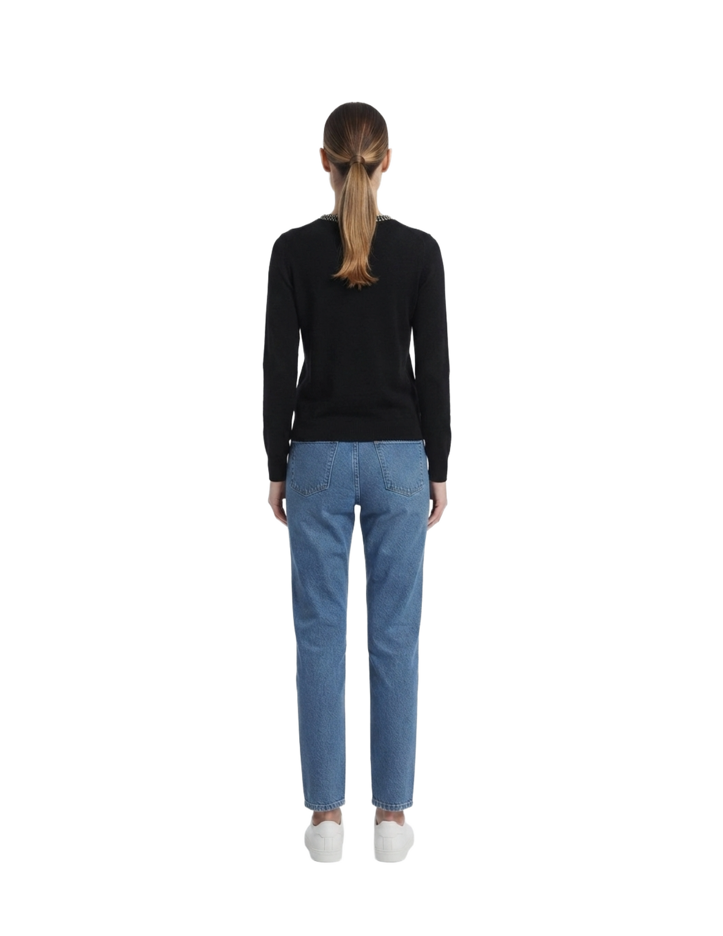 Sueter negro tipo blusa con aplicaciones de brillos