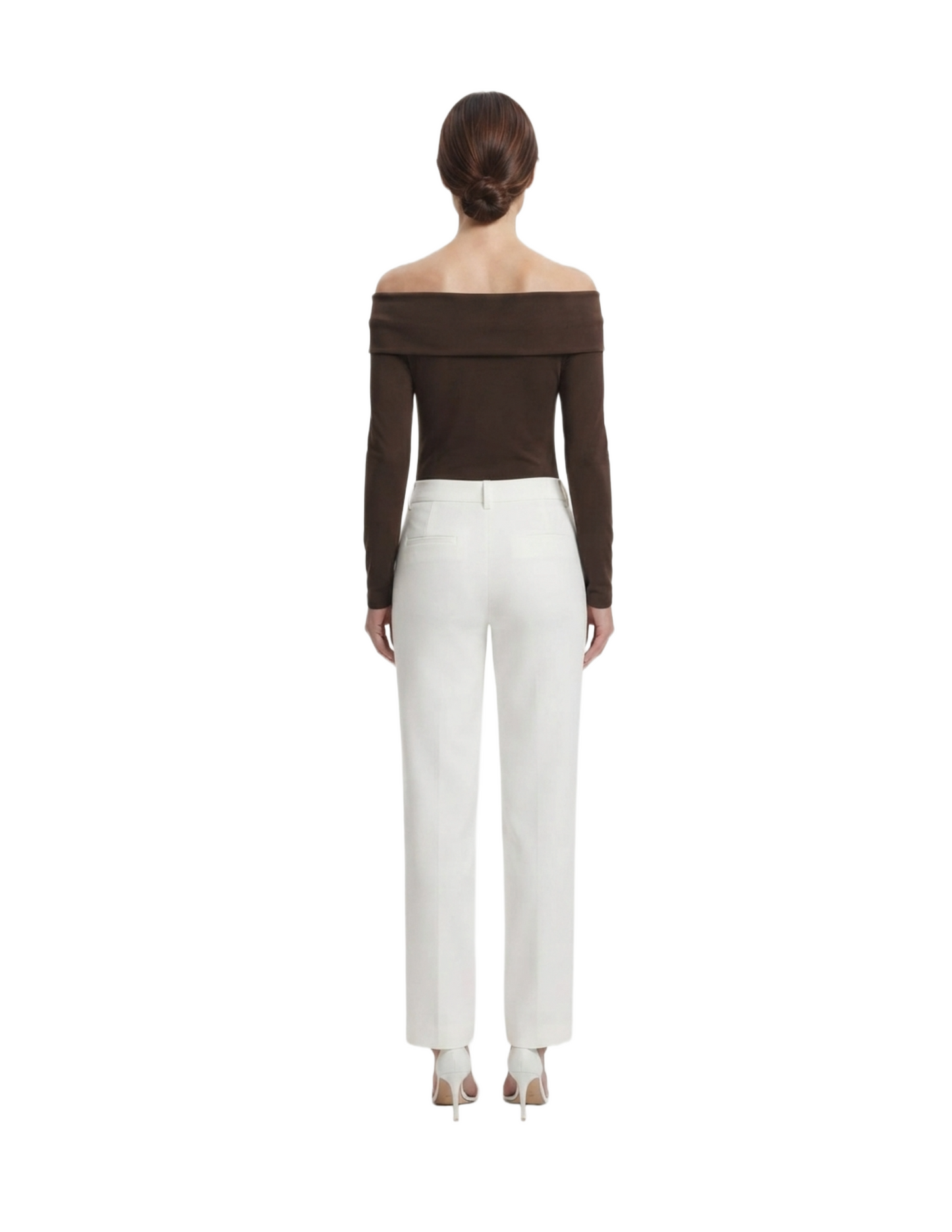 Blusa cafe con hombro descubierto