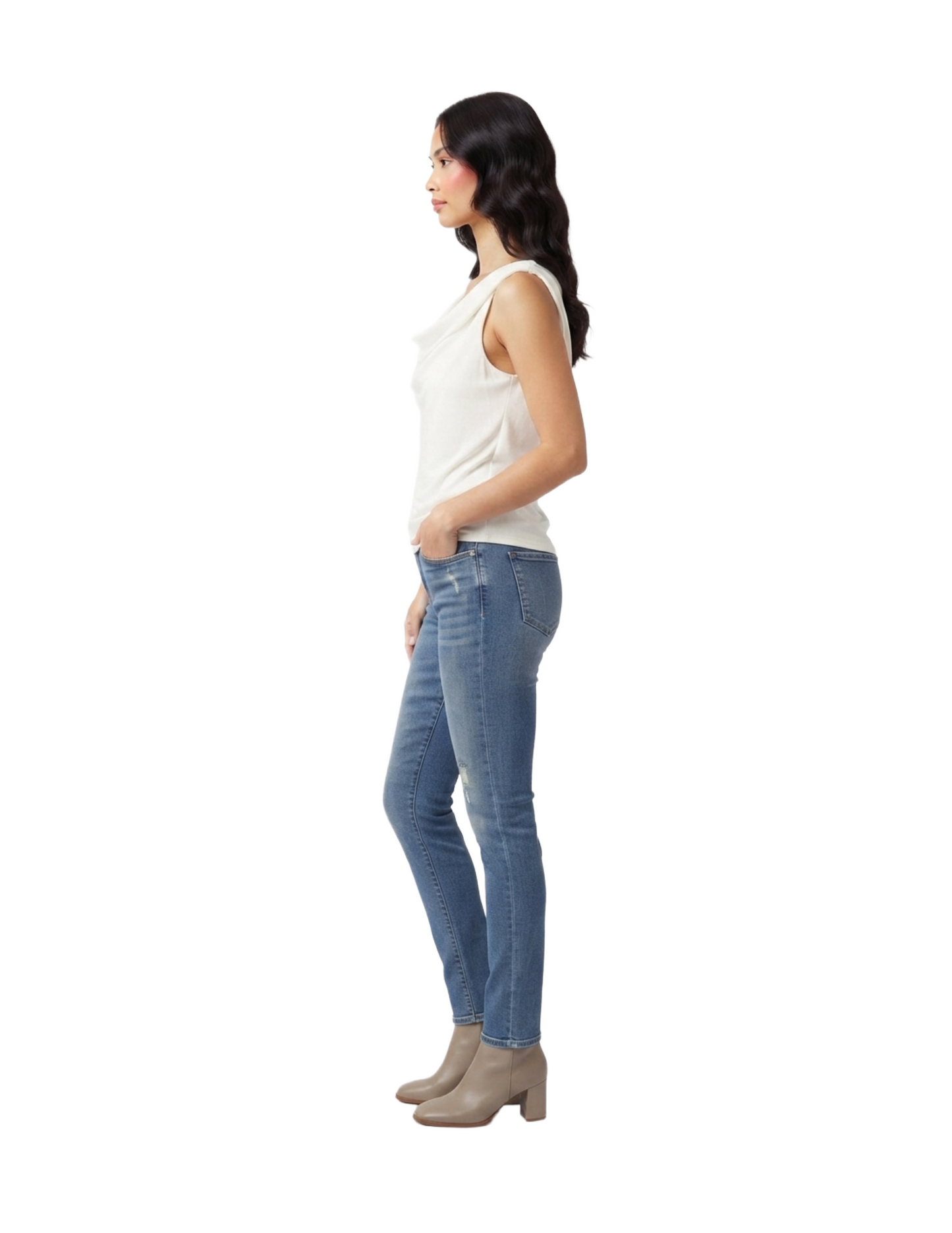 Blusa blanca cuello holgado