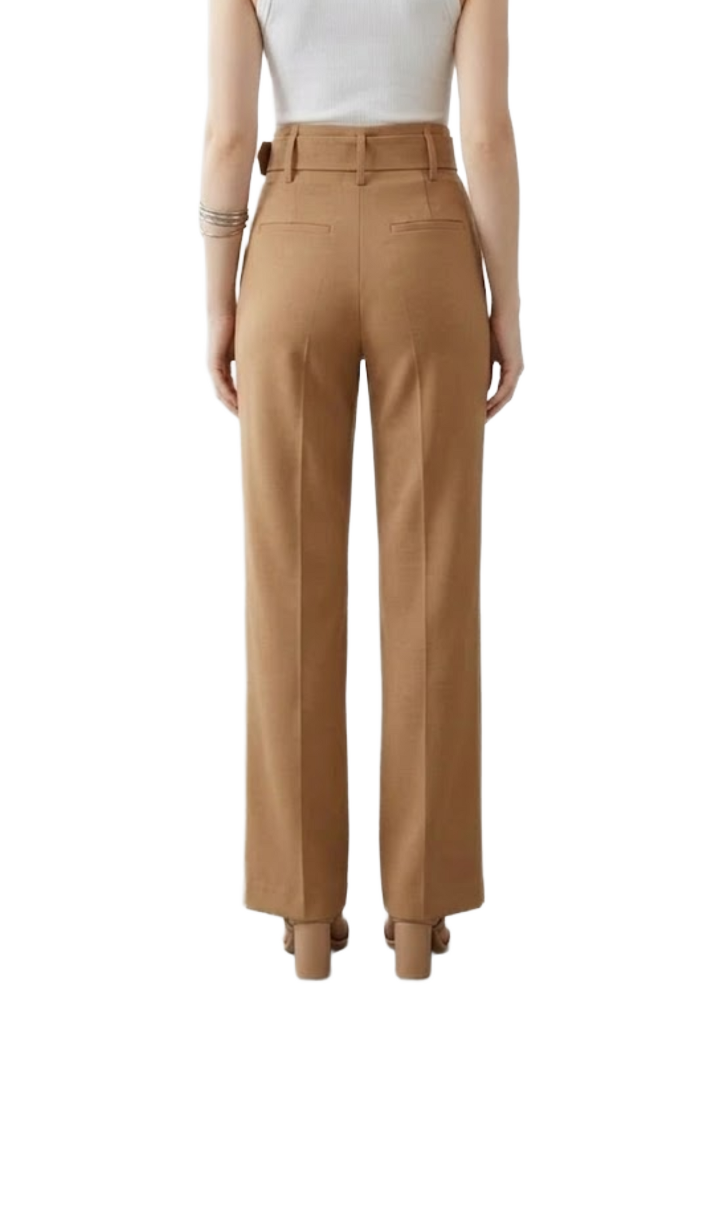 Pantalón kaki con cinturón ajustable en cintura