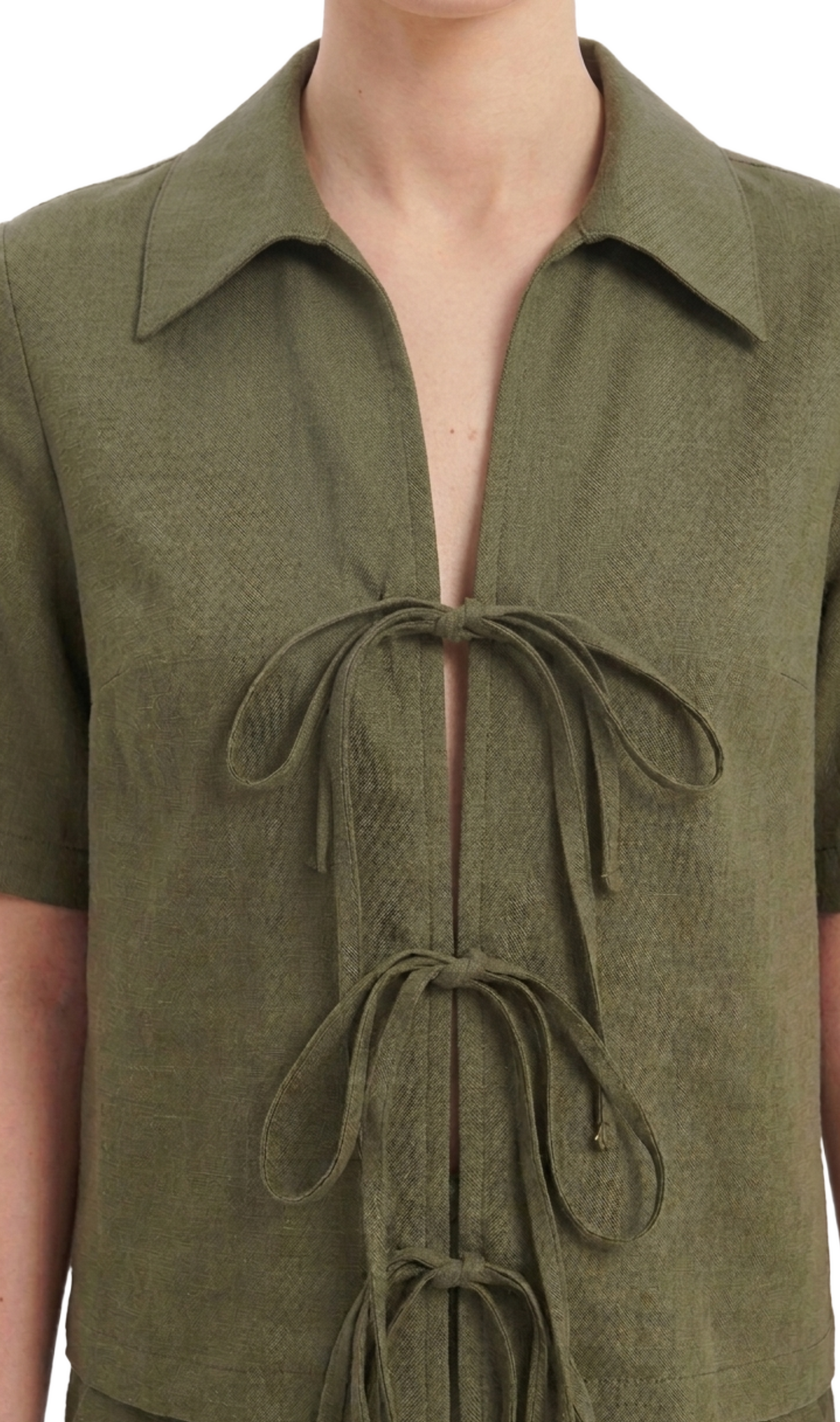 Conjunto verde de blusa con amarres al frente y pantalón