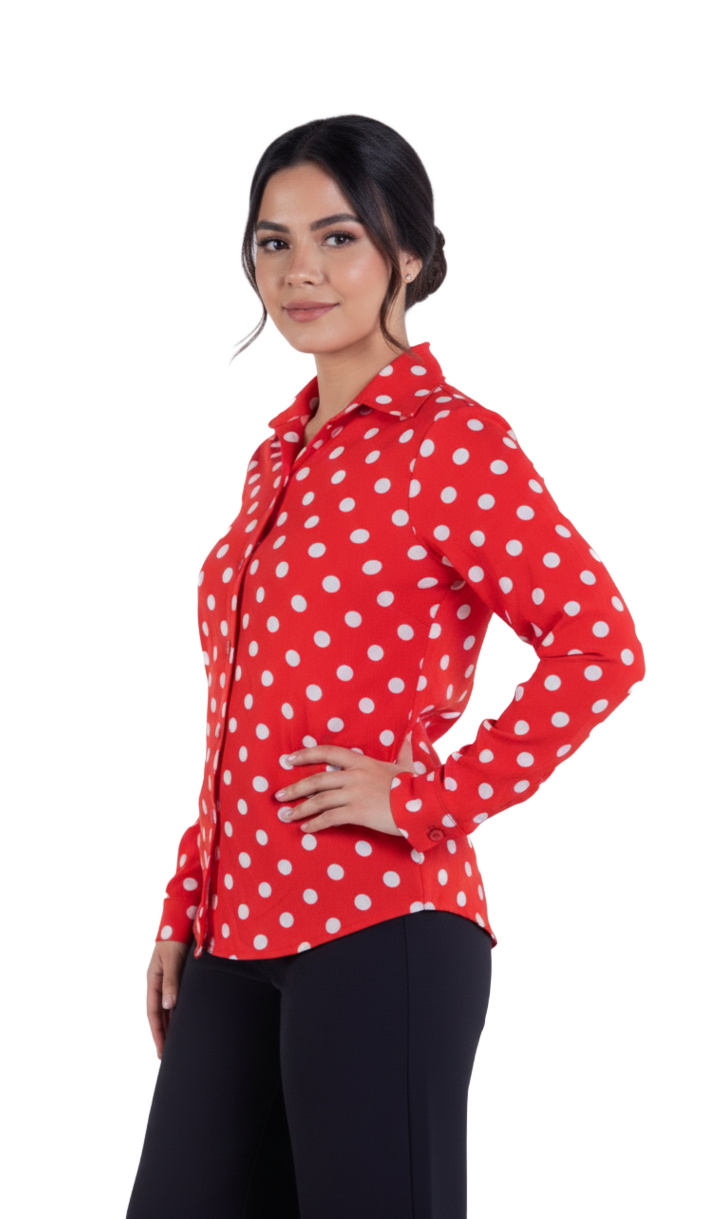 Blusa roja de vestir con puntos blancos