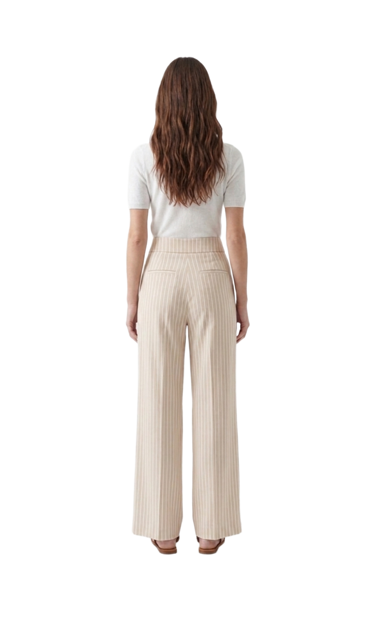 Pantalón beige con rayas blancas con detalle lateral de cinto