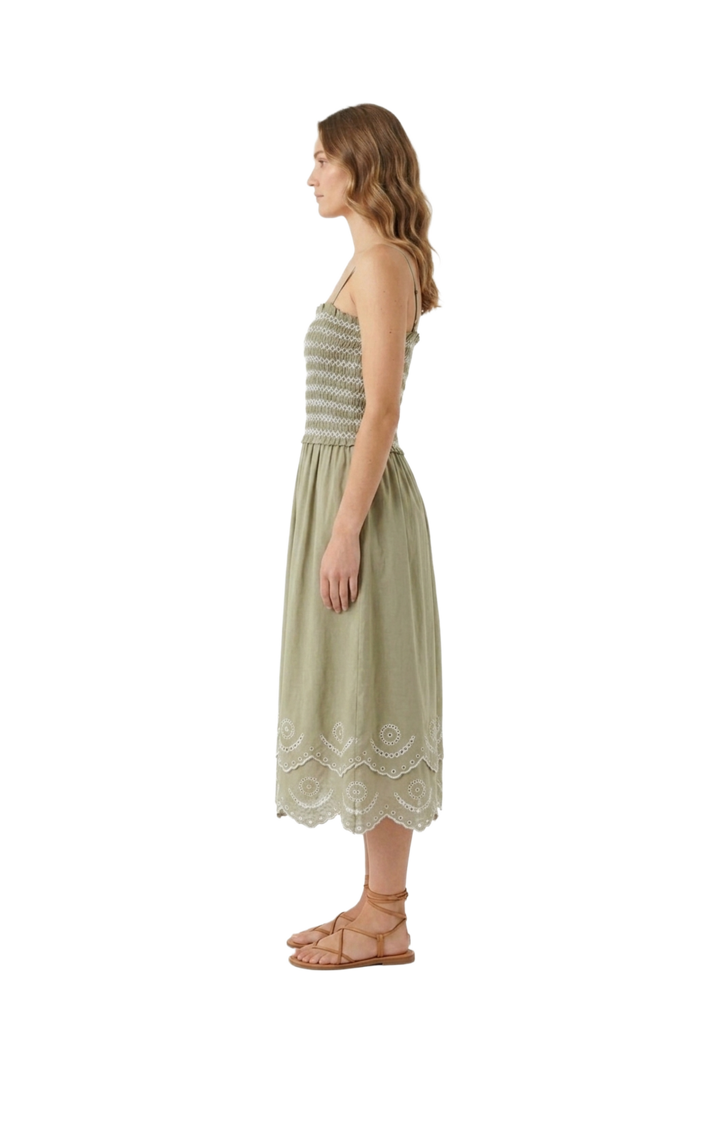 Vestido verde con elástico en pecho y doble olan