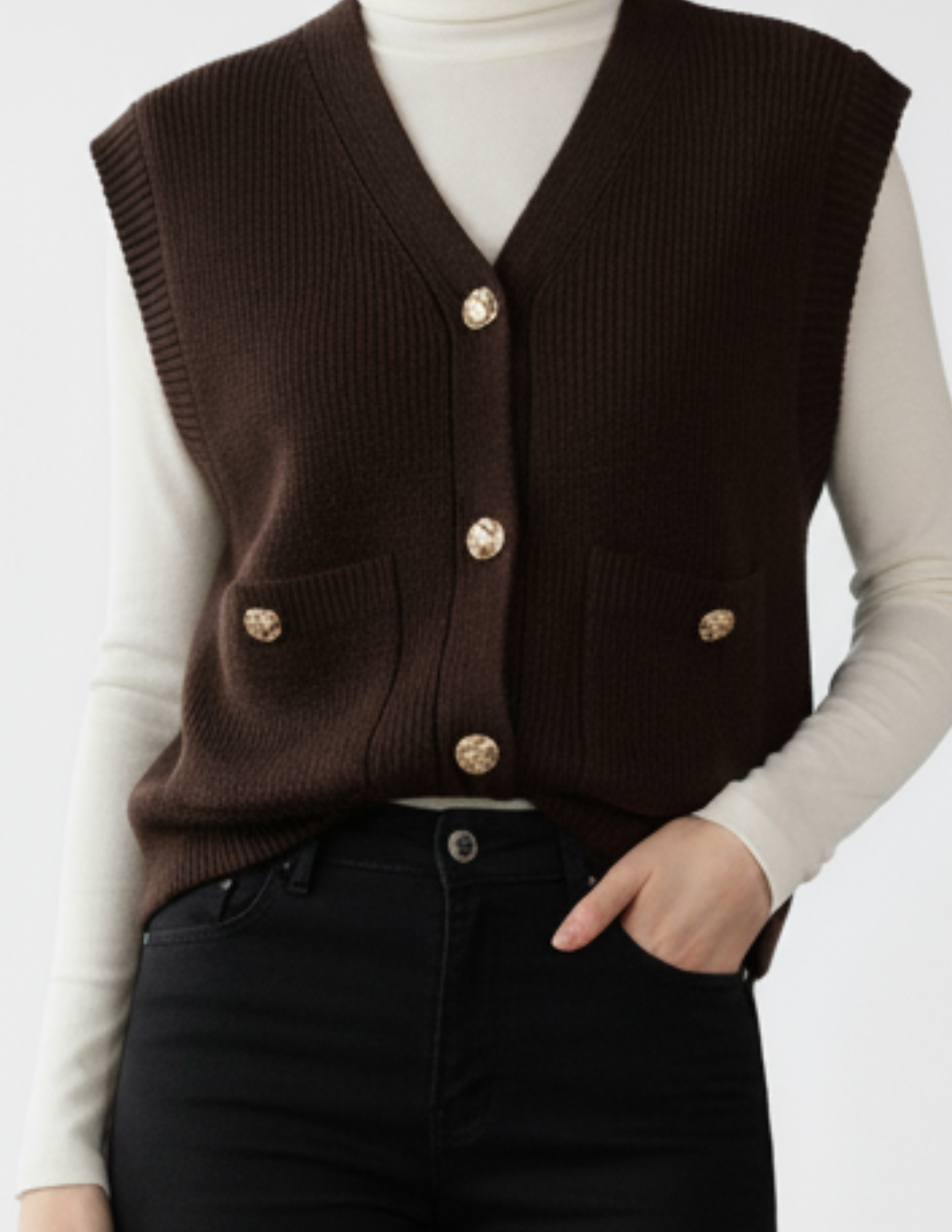 Chaleco cafe abotonado tipo suéter