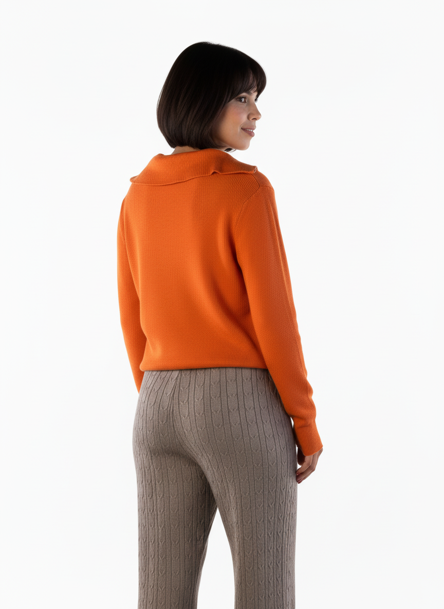 Suéter naranja con ziper de cuello tipo polo