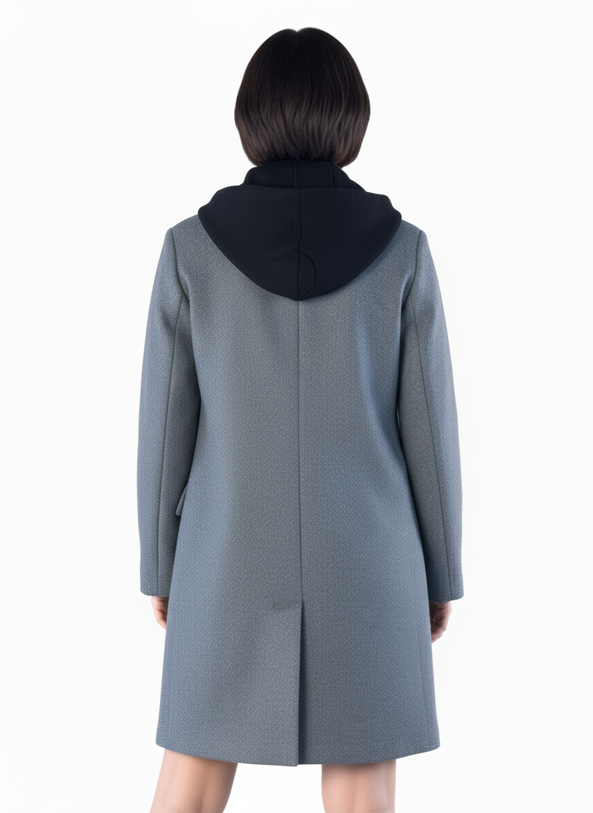 Abrigo con contraste de capucha negra