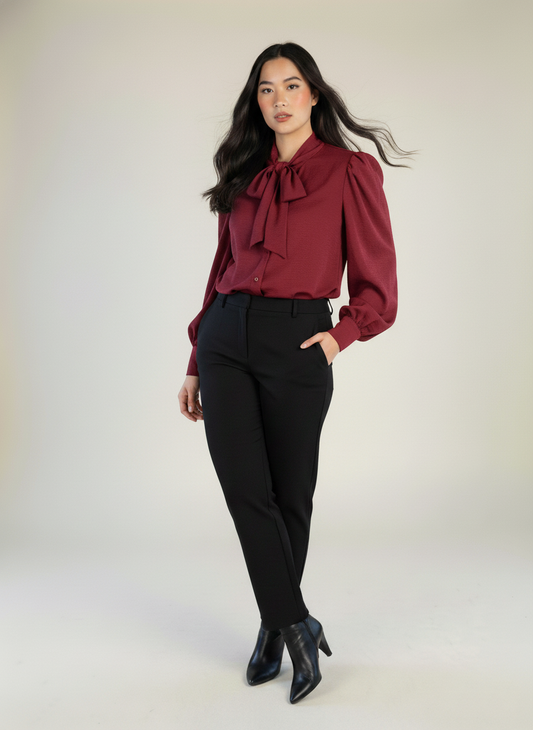 Blusa guinda de vestir con amarre en cuello