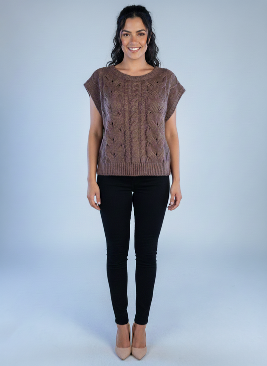 Chaleco cafe trenzado tejido