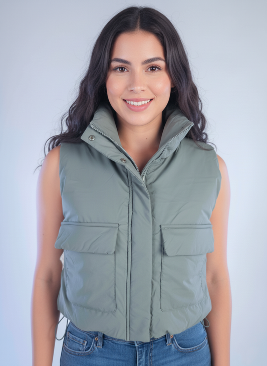 Chaleco verde corto tipo cazador con cierre de ziper