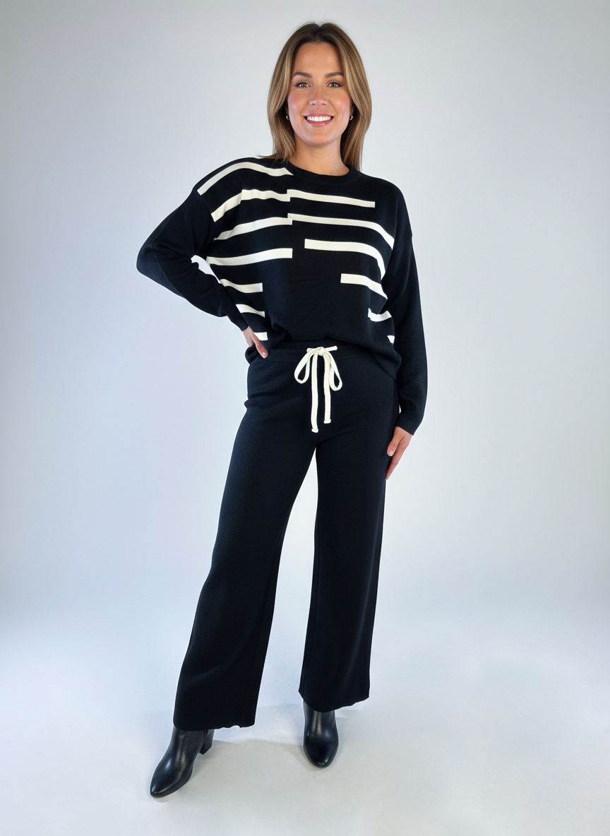 Conjunto de tejido con blusa de rayas y pantalonera