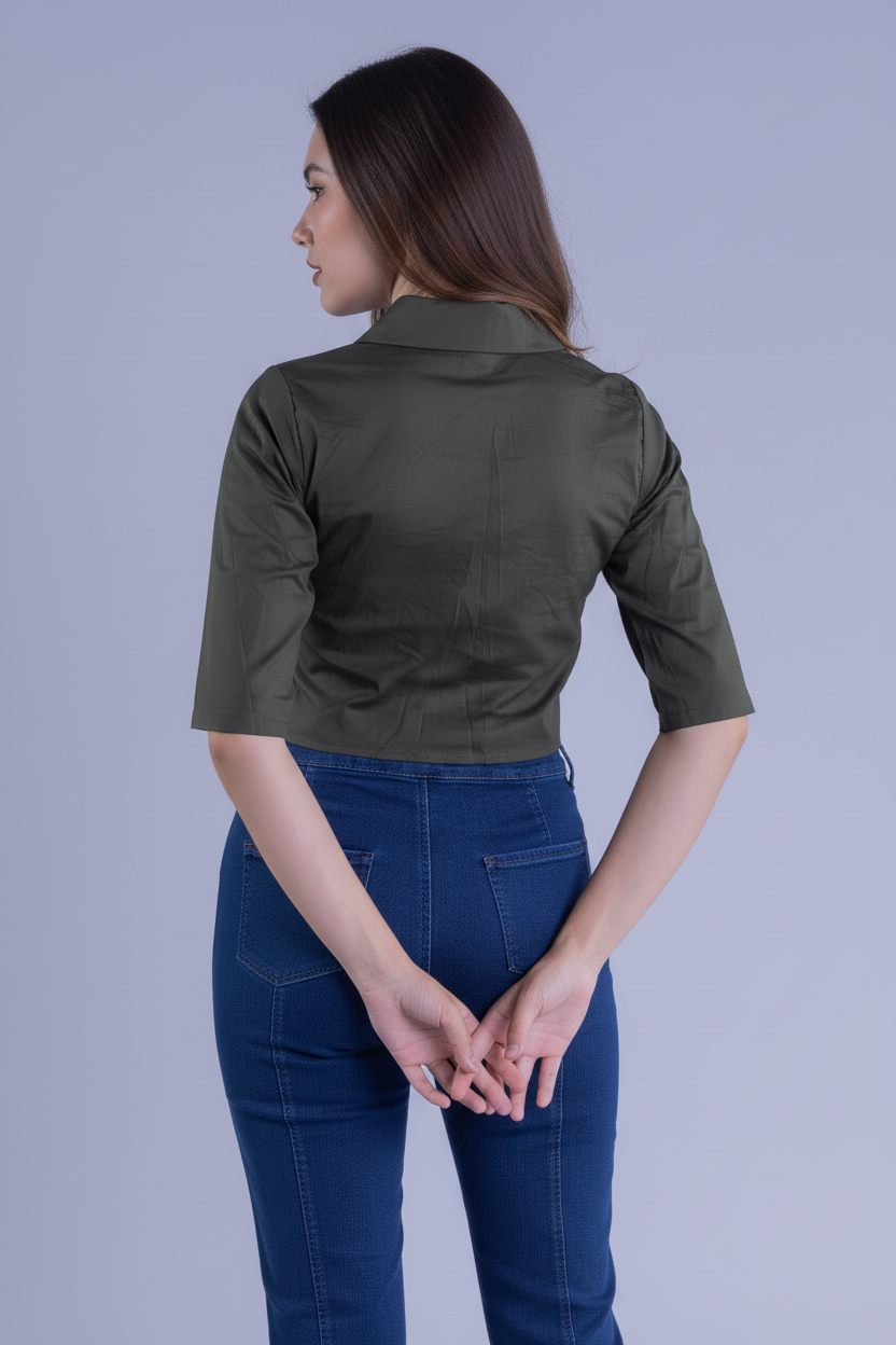 Crop top verde soldado abotonado