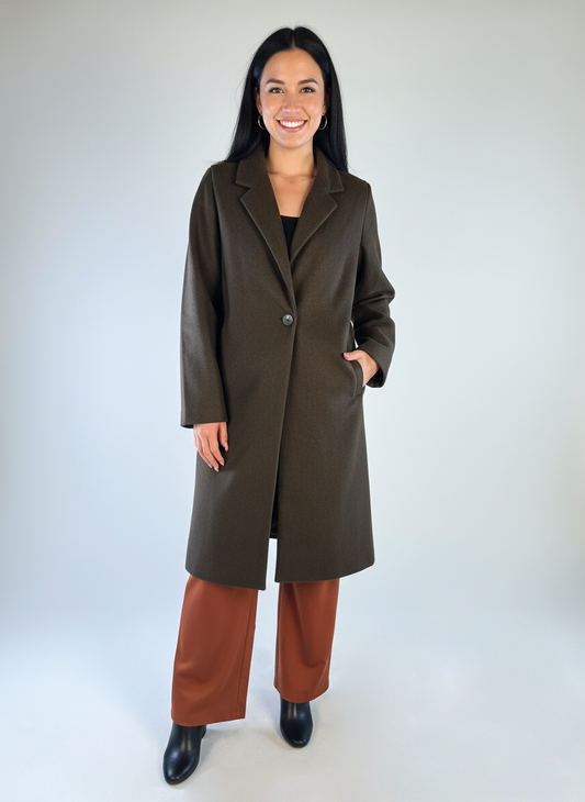 Saco largo cafe con cierre a un botón