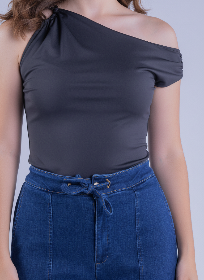 Blusa de una tirante plisada