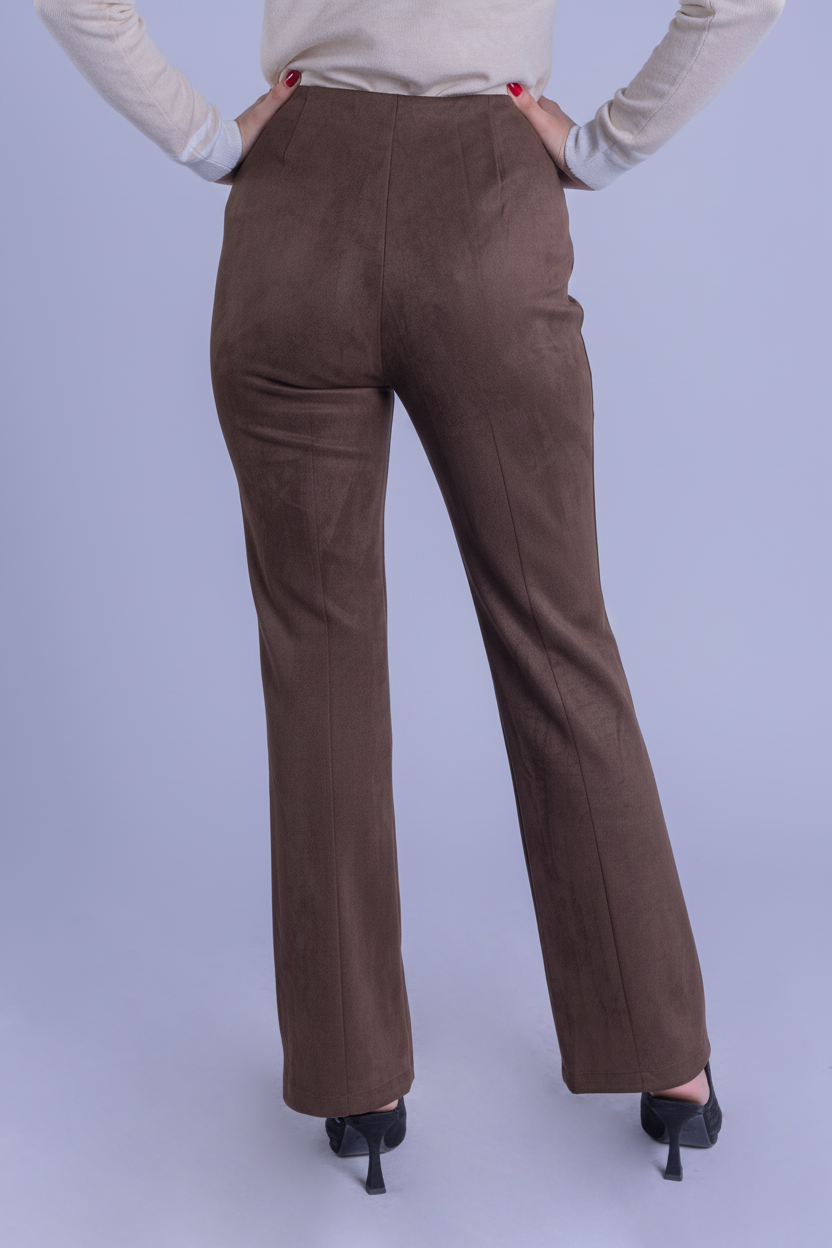 Pantalón cafe de gamuza