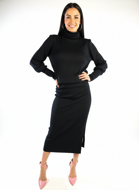 Conjunto negro de blusa de cuello alto manga larga y falda