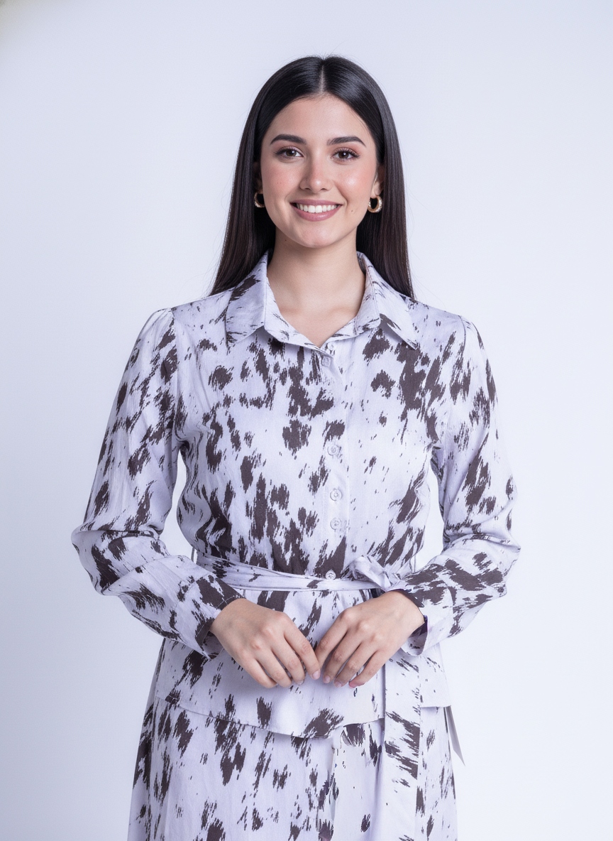 Vestido blanco abotonado con estampado animal print