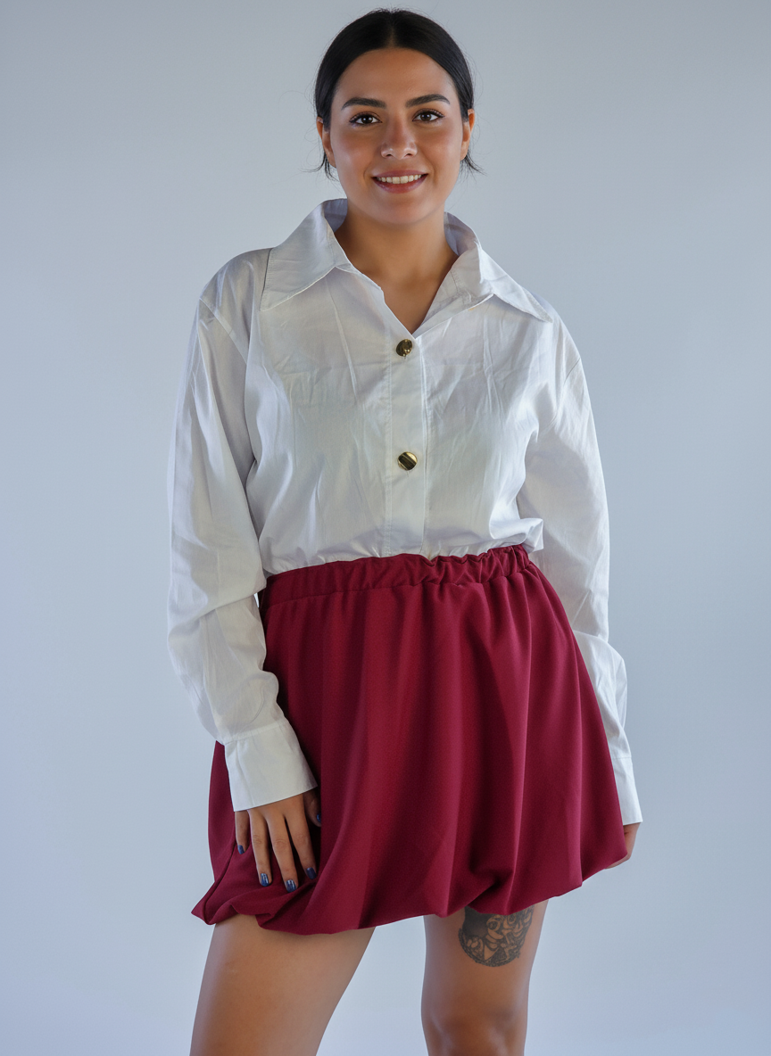 Blusa blanca abotonada tipo camisera blanca