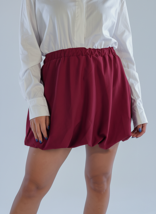 Falda guinda tipo globo