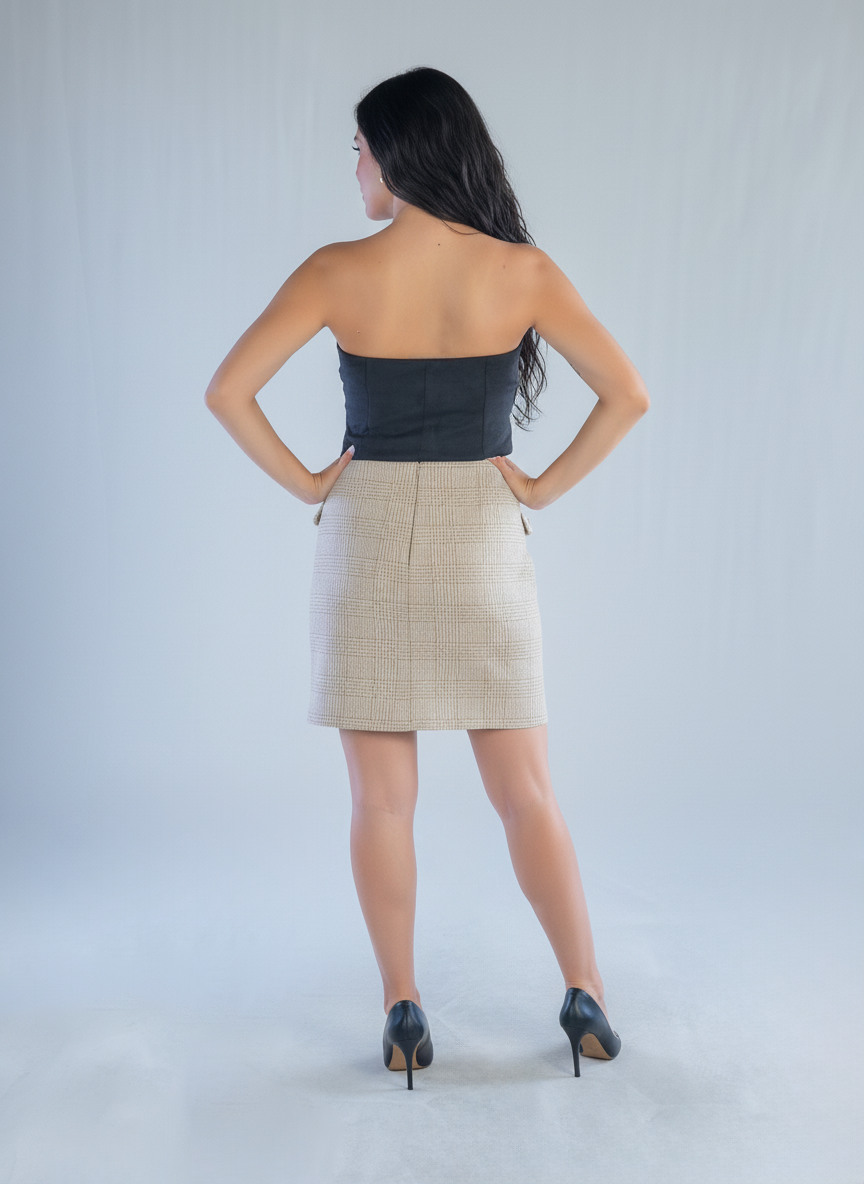 Top de terciopelo negro abotonado strapple