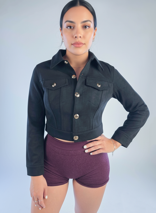 Chamarra de terciopelo tipo crop top abotonada