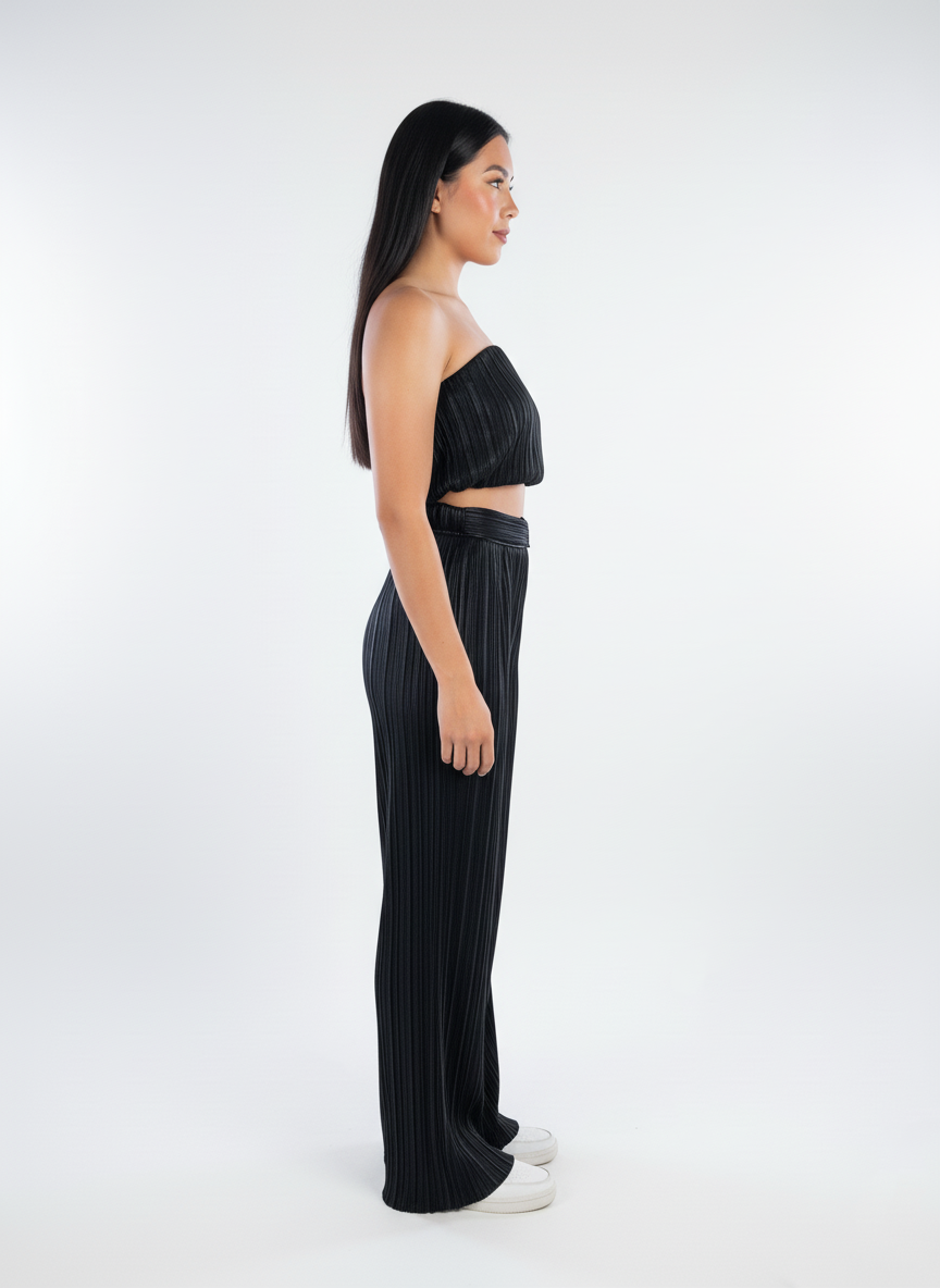 Conjunto de dos piezas de strapple y pantalon con elastico en cintura, satinado