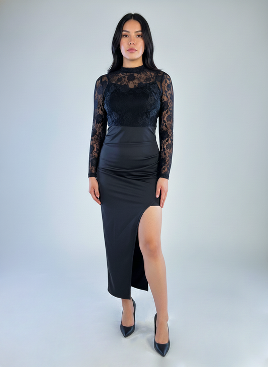 Vestido de Encaje negro manga larga con escote en espalda