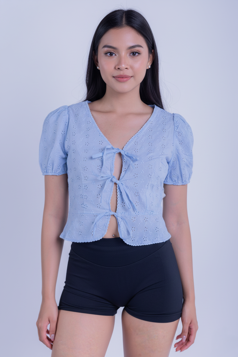 Crop top azul escote con amarres en pecho