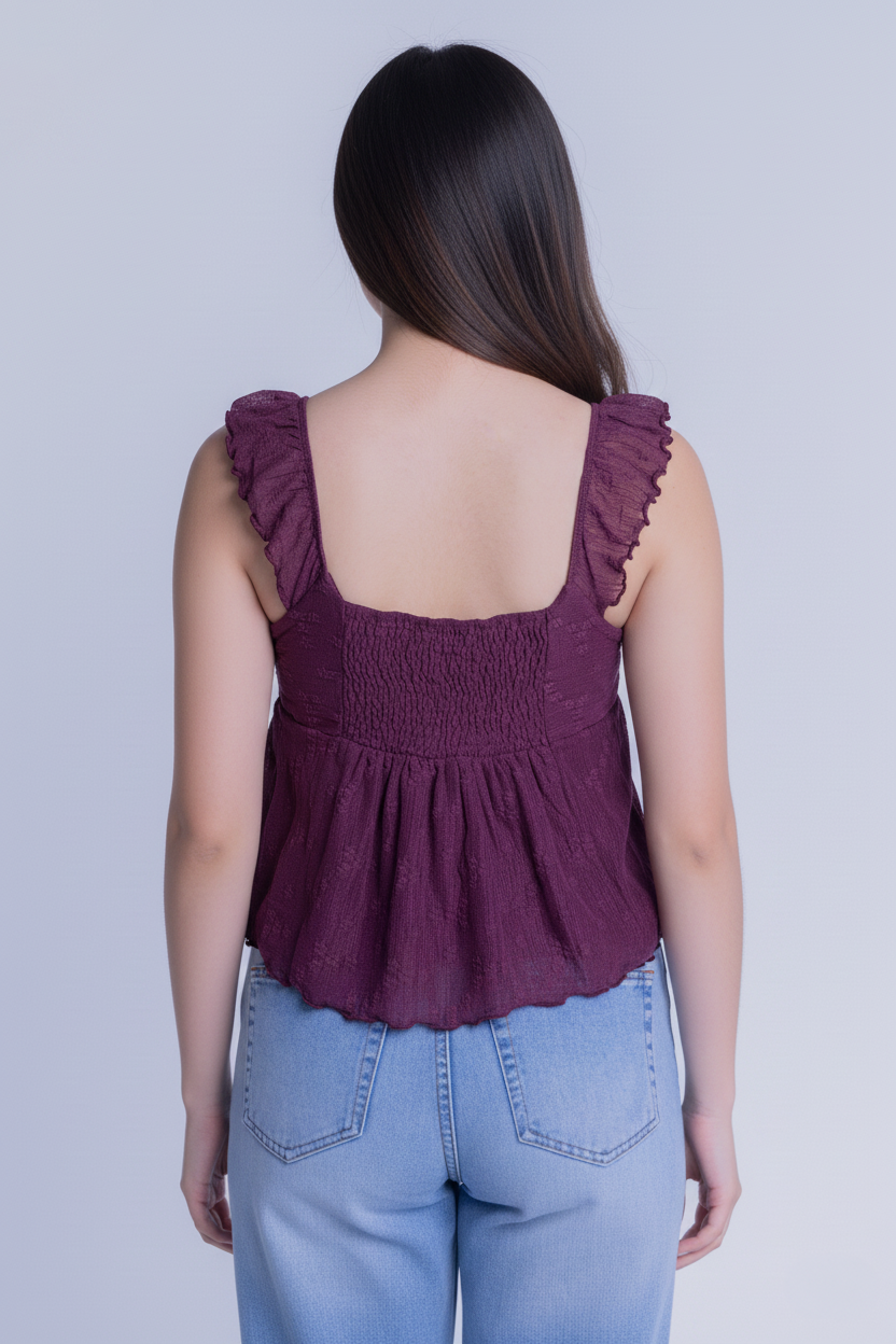 Crop top violeta plisado con amarre en pecho