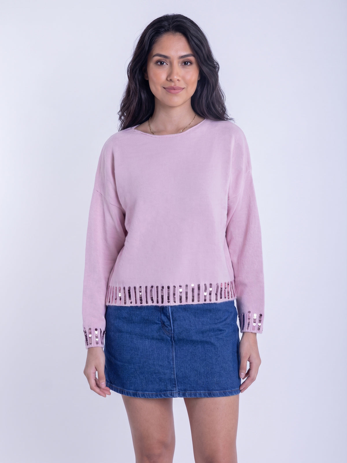 Suéter rosita cuello redondo con lentejuelas decorativas