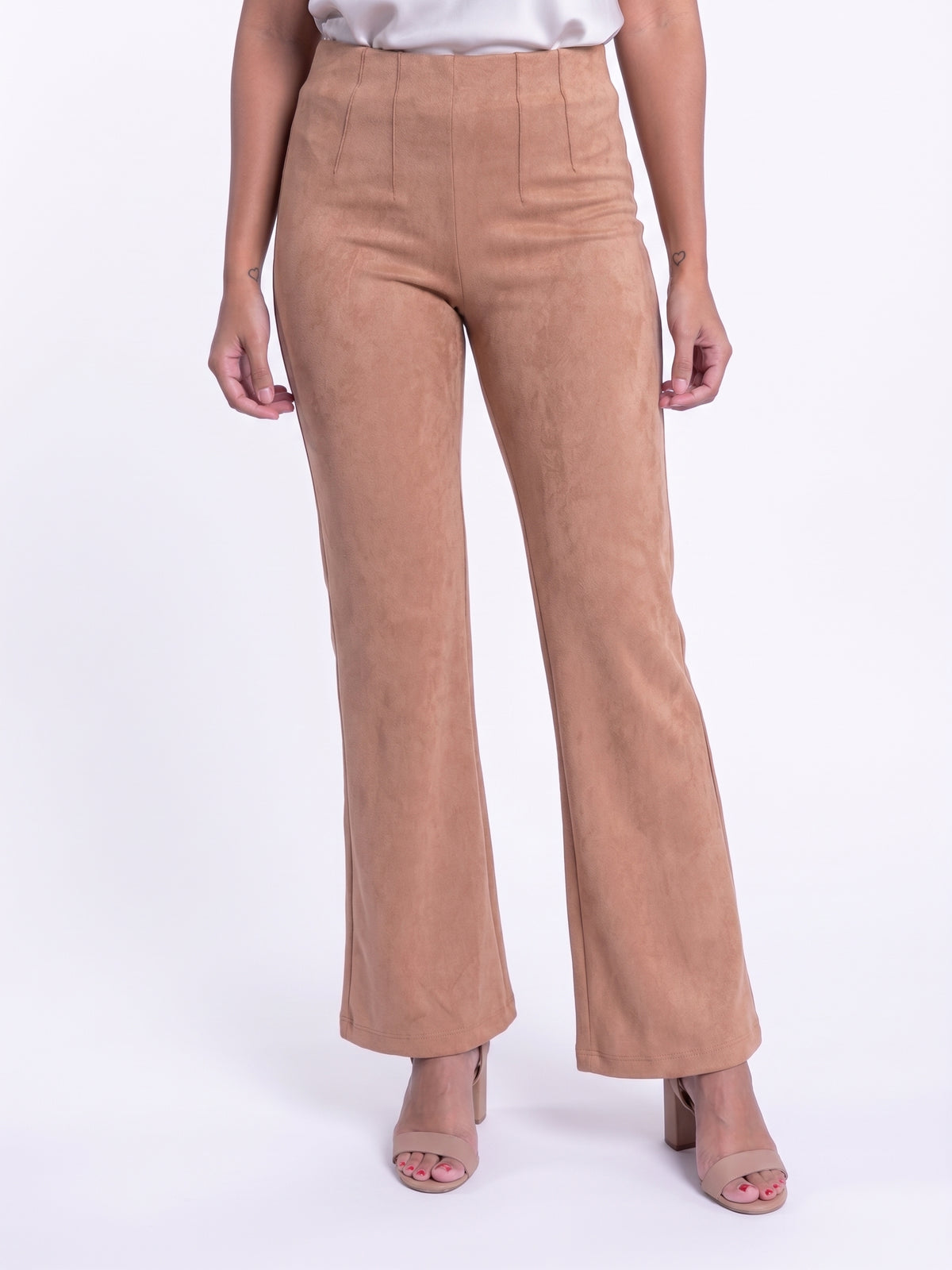 Pantalón de gamuza seccionado