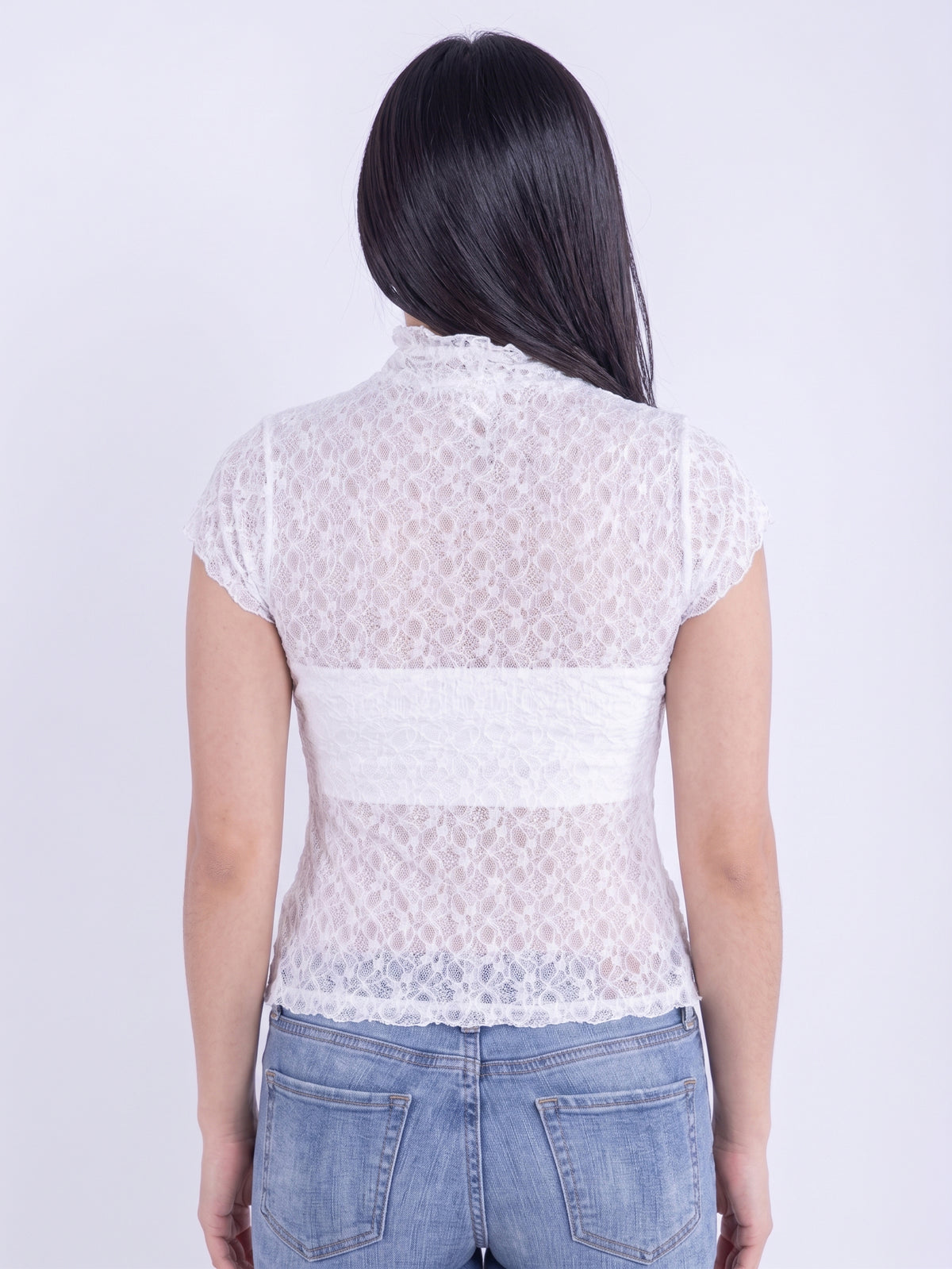 Blusa blanca de cuello de encaje manga corta