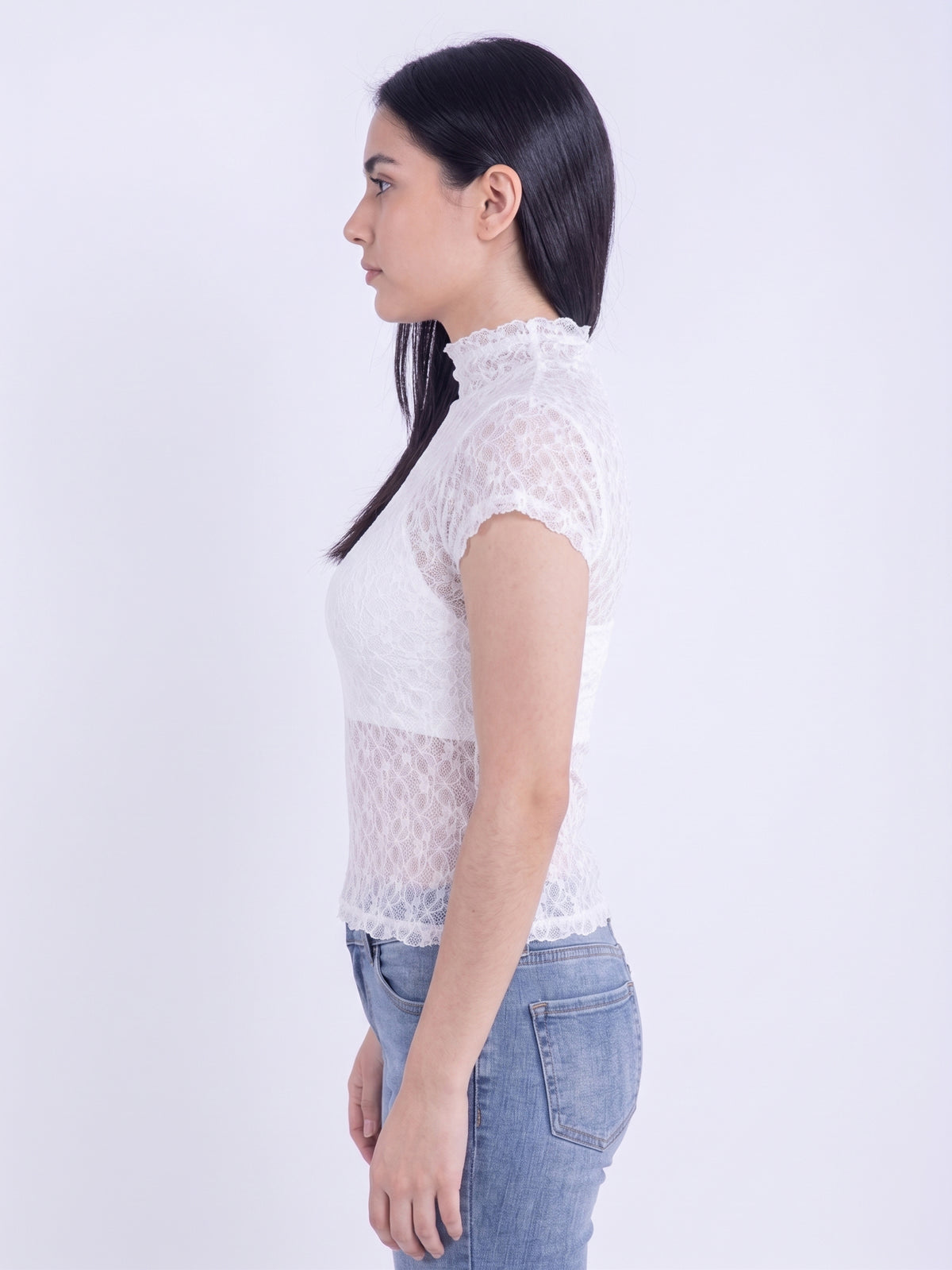 Blusa blanca de cuello de encaje manga corta