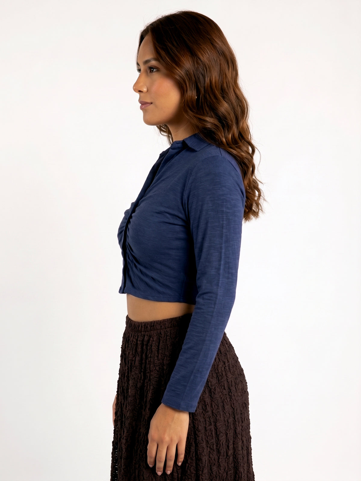 Crop top azul con plisado al centro acanalada
