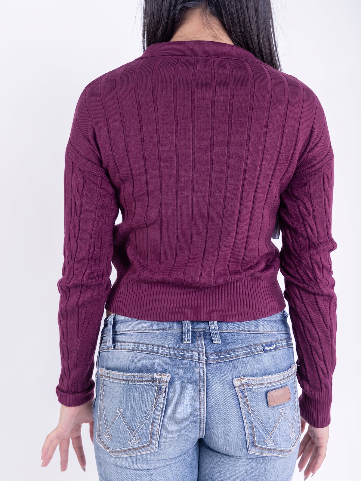 Suéter guinda trenzado cuello estilo polo