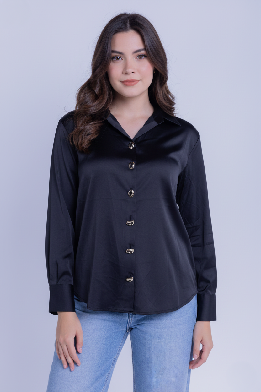 Blusa satinada negra abotonada