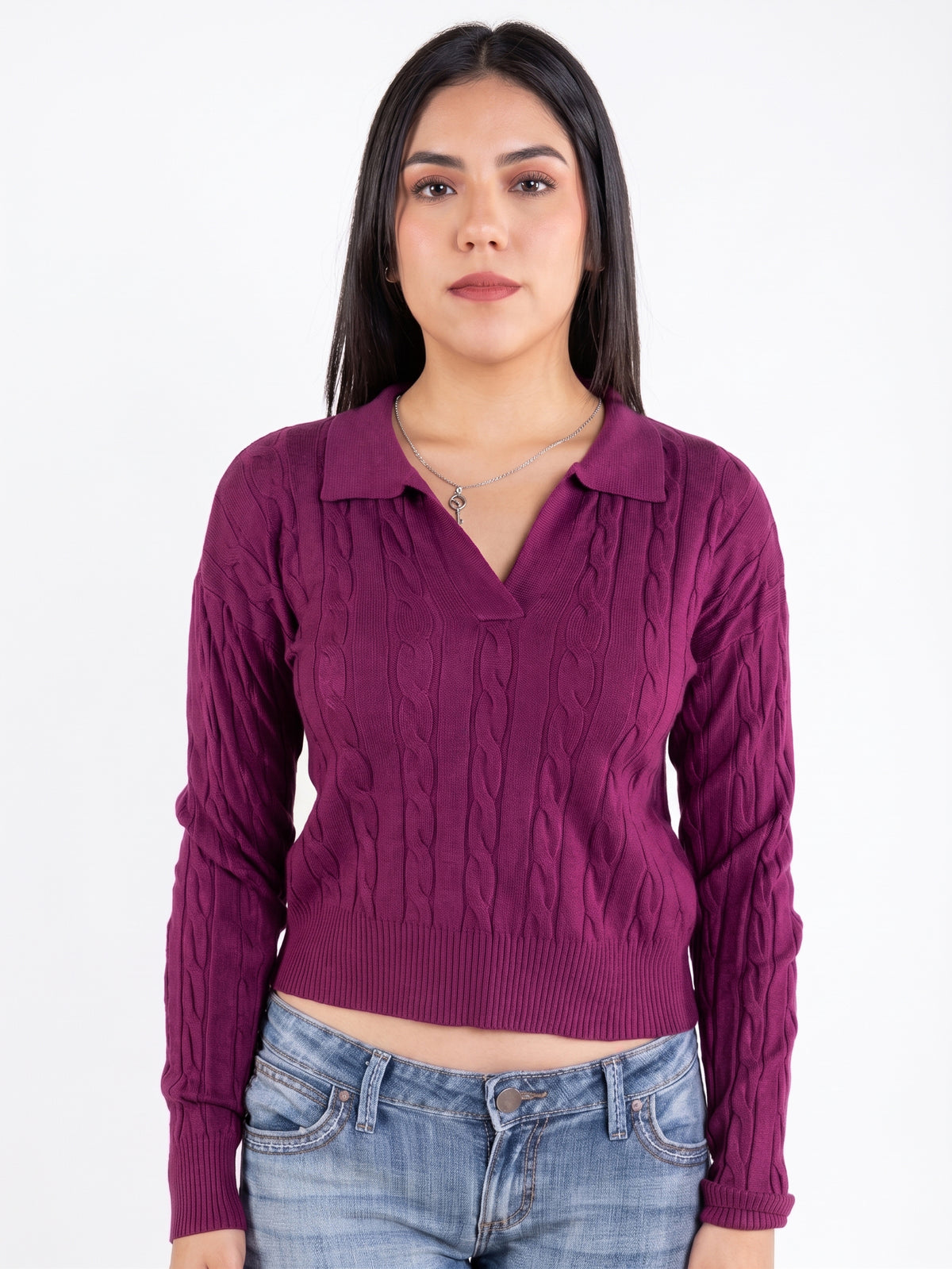 Suéter guinda trenzado cuello estilo polo